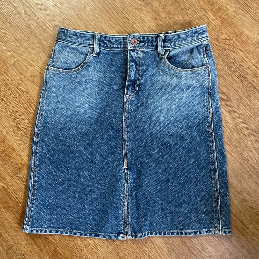 Vintage gap denim skirt, no label.